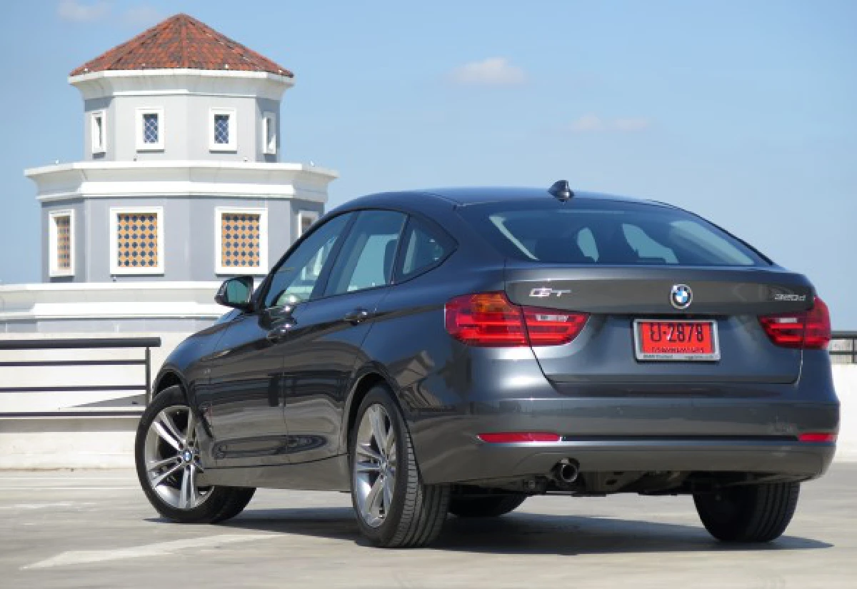 BMW320d GT Sportลูกผสมซีดาน-สปอร์ต