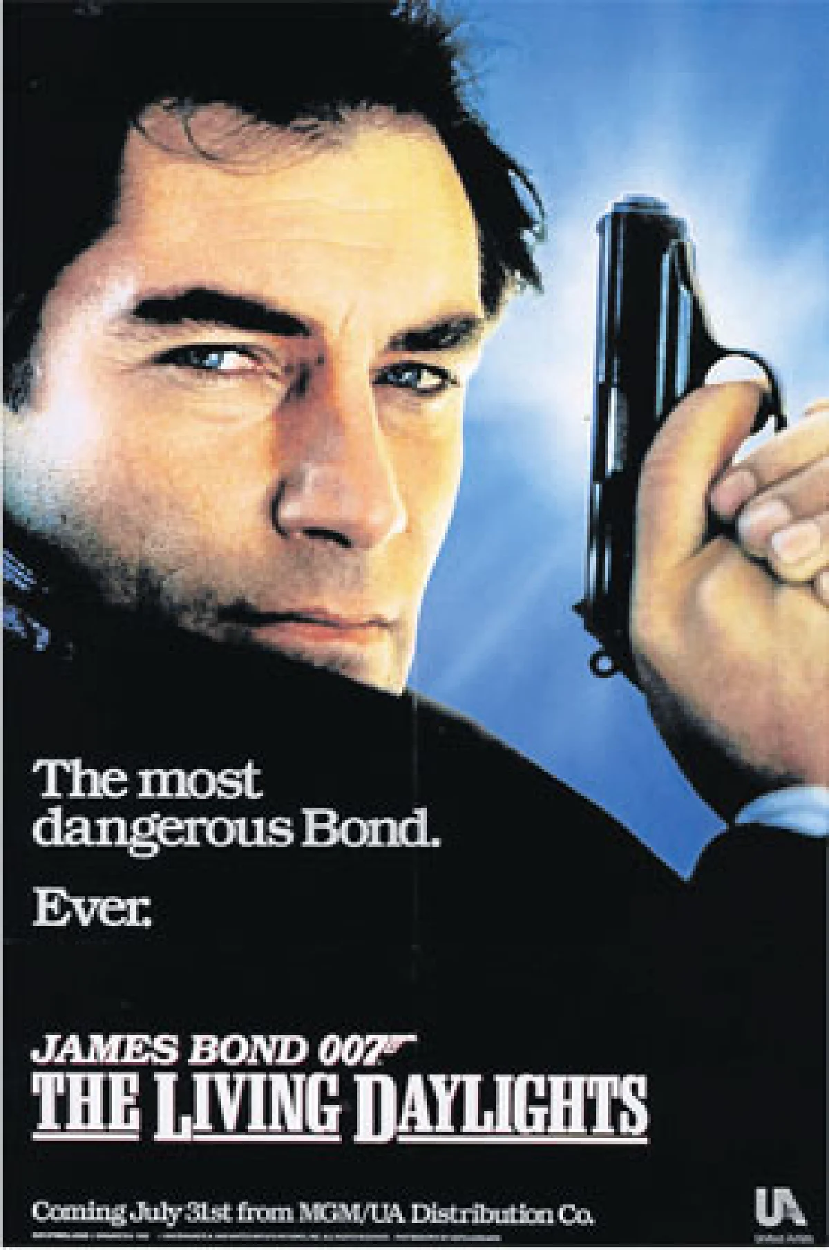 6 ทศวรรษ สายลับในชุดทักซิโด