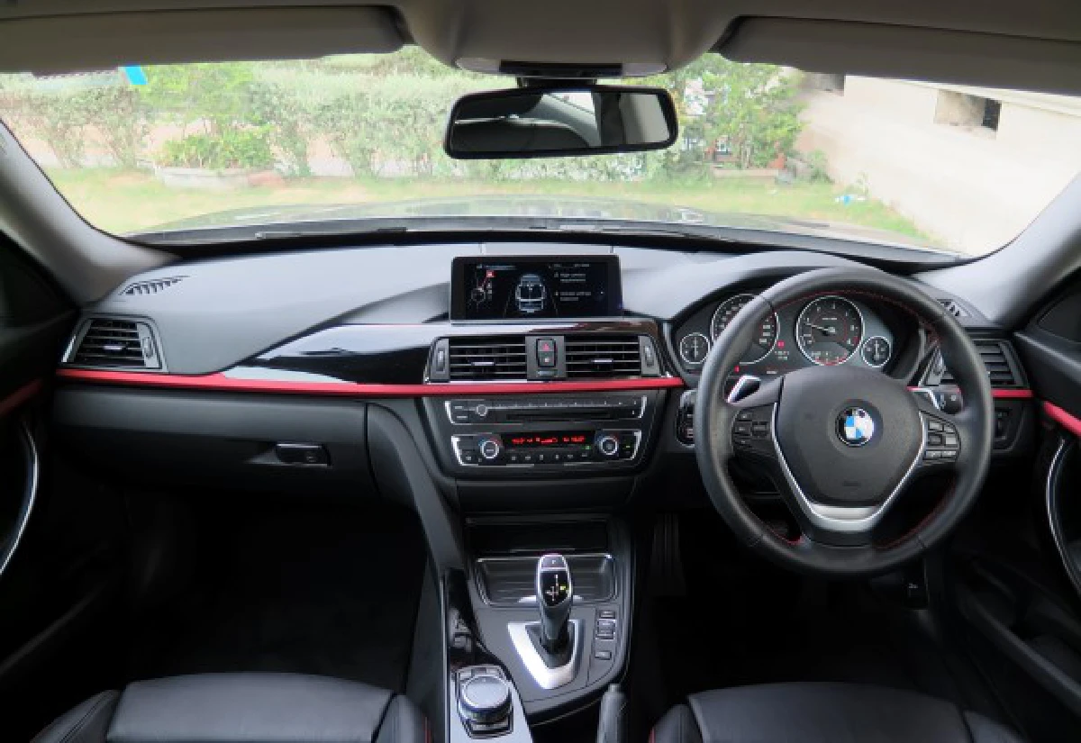 BMW320d GT Sportลูกผสมซีดาน-สปอร์ต