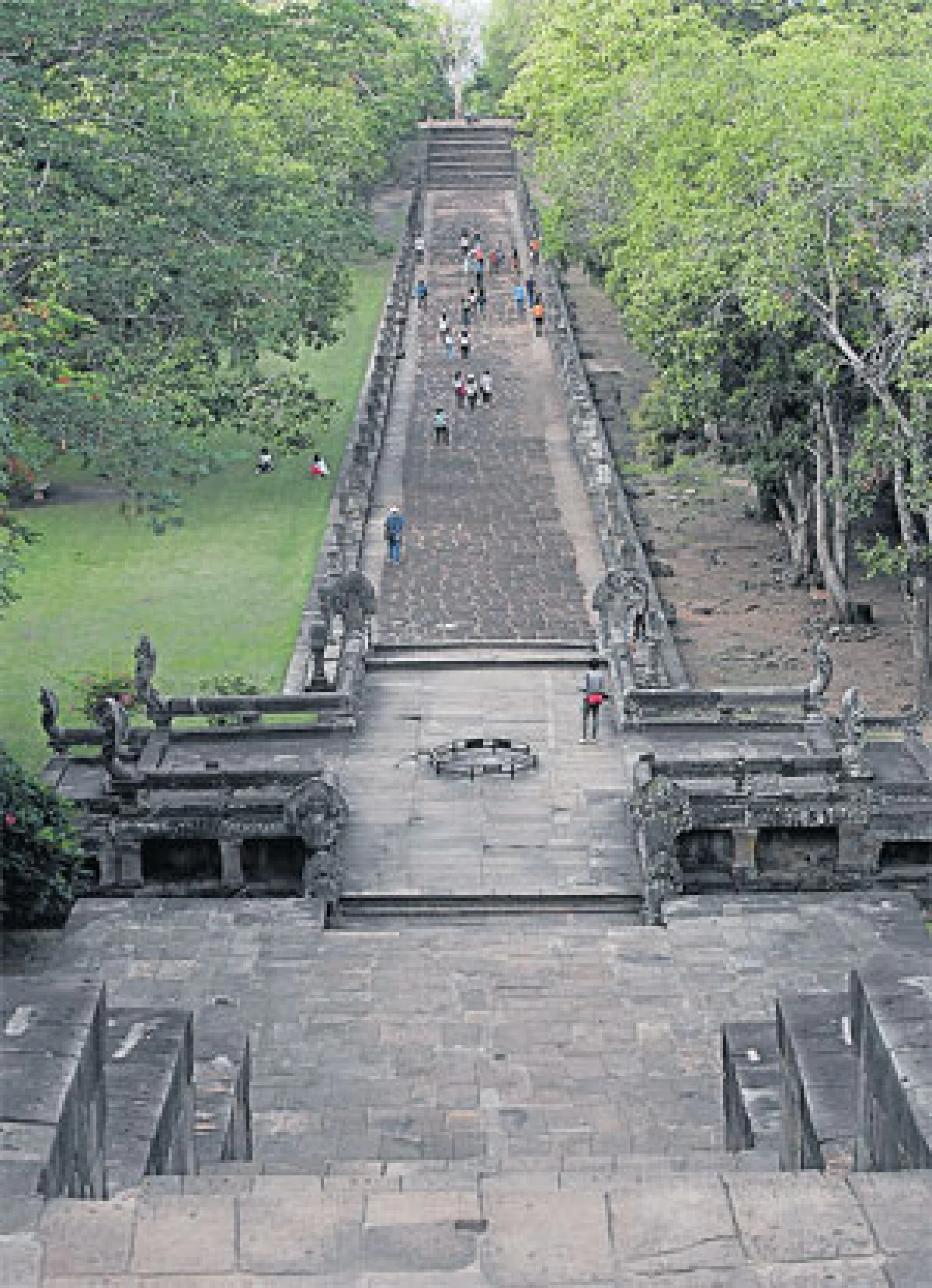 ท่องบุรีรัมย์ เที่ยวปราสาทหิน ยลของเก่า มองของใหม่