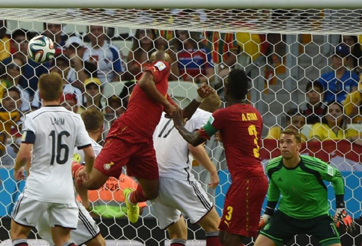 Giants struggle: Germany draws; Argentina gets last-gasp winner