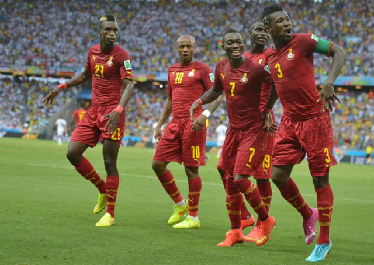 Giants struggle: Germany draws; Argentina gets last-gasp winner