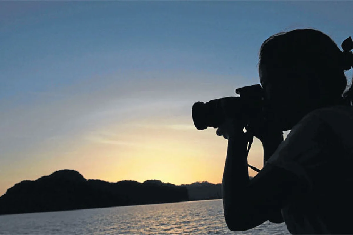 คิดถึงฟ้าสีคราม