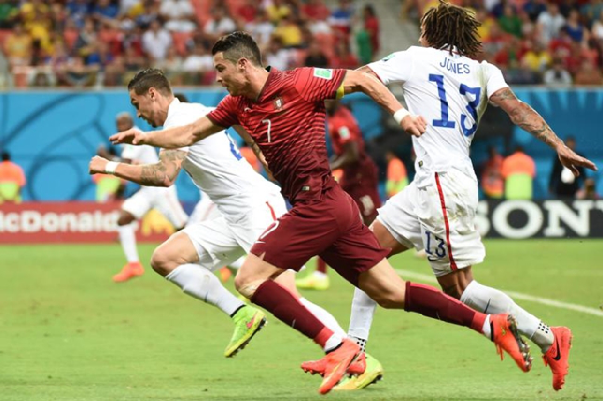 Portugal stay alive on last-minute goal, Algeria thrash S. Korea