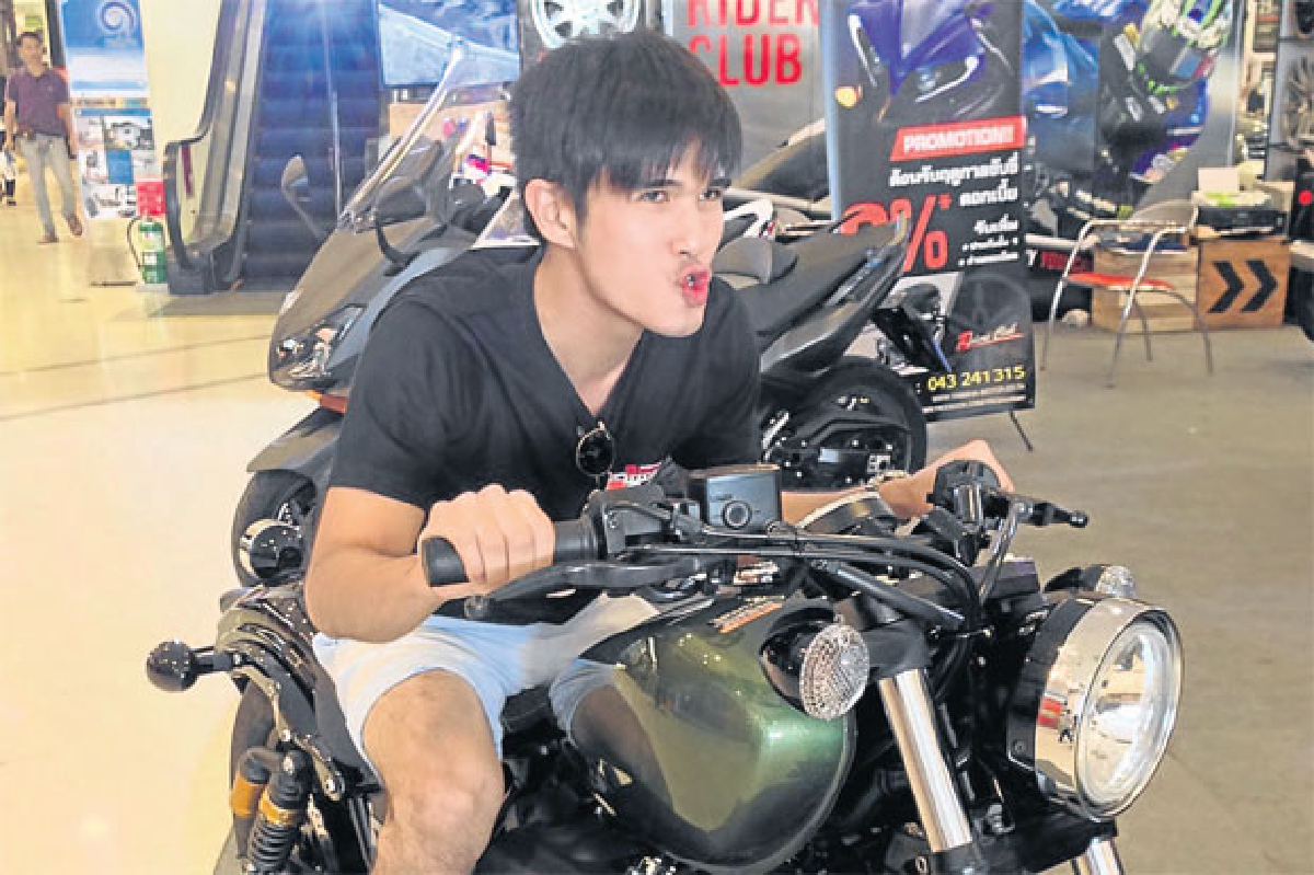 หล่อ ซ่า ท้าความเร็ว...ติณห์ ศรีตรัย หล่อ ซ่า ท้าความเร็ว...ติณห์ ศรีตรัย