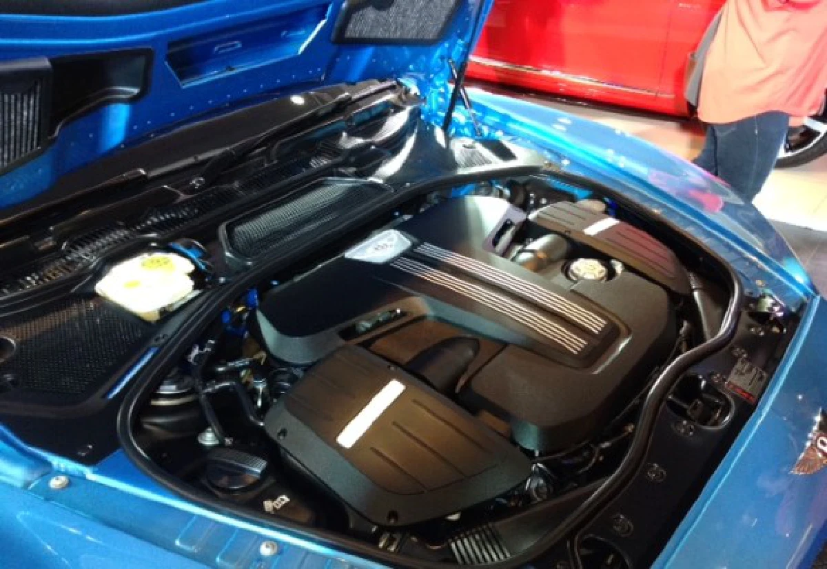 เปิดตัว"เบนท์ลีย์ จีที วี8 เอส"หรู-แรง!