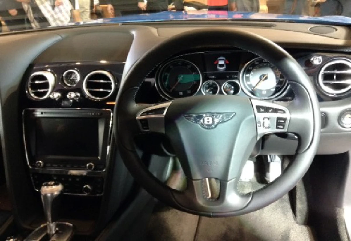 เปิดตัว"เบนท์ลีย์ จีที วี8 เอส"หรู-แรง!