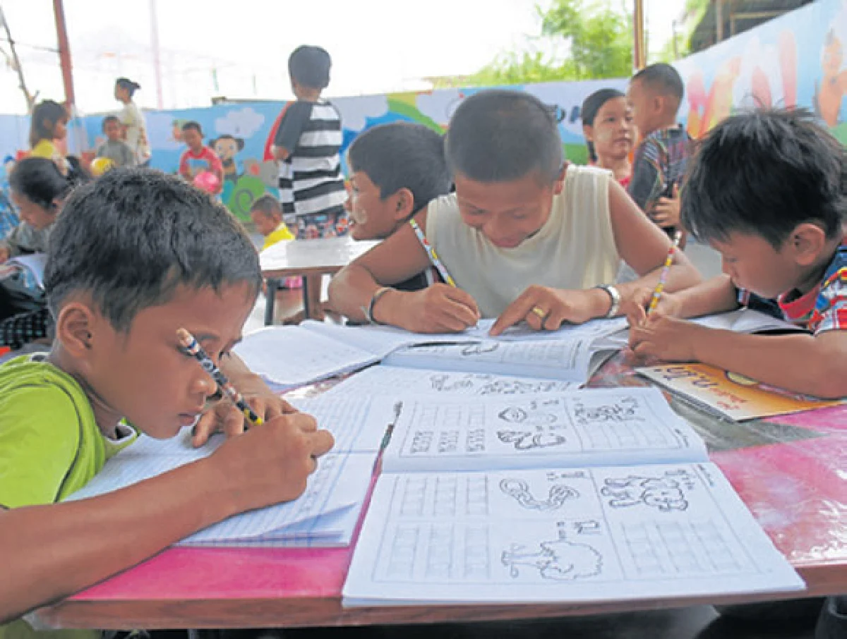 เพลิน รู้ เรียน เล่น ครูอาสาไซต์ก่อสร้าง