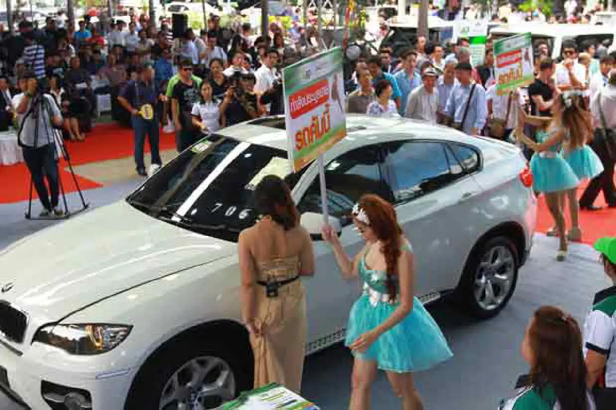 ประมูลรถหรูกรมศุลฯกร่อย!คนรวยผวาเจอตรวจภาษี