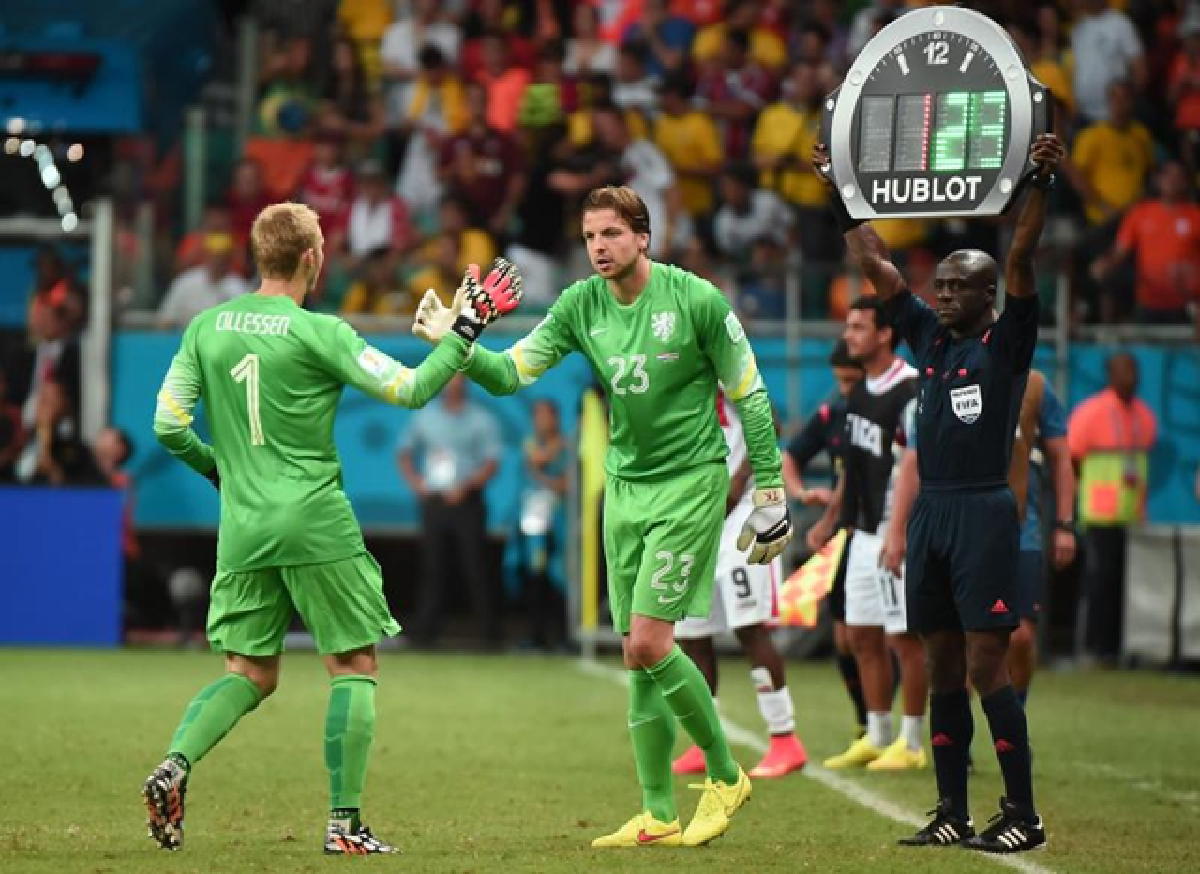 Krul saves Netherlands as Costa Rica downed, Argentina sinks Belgium