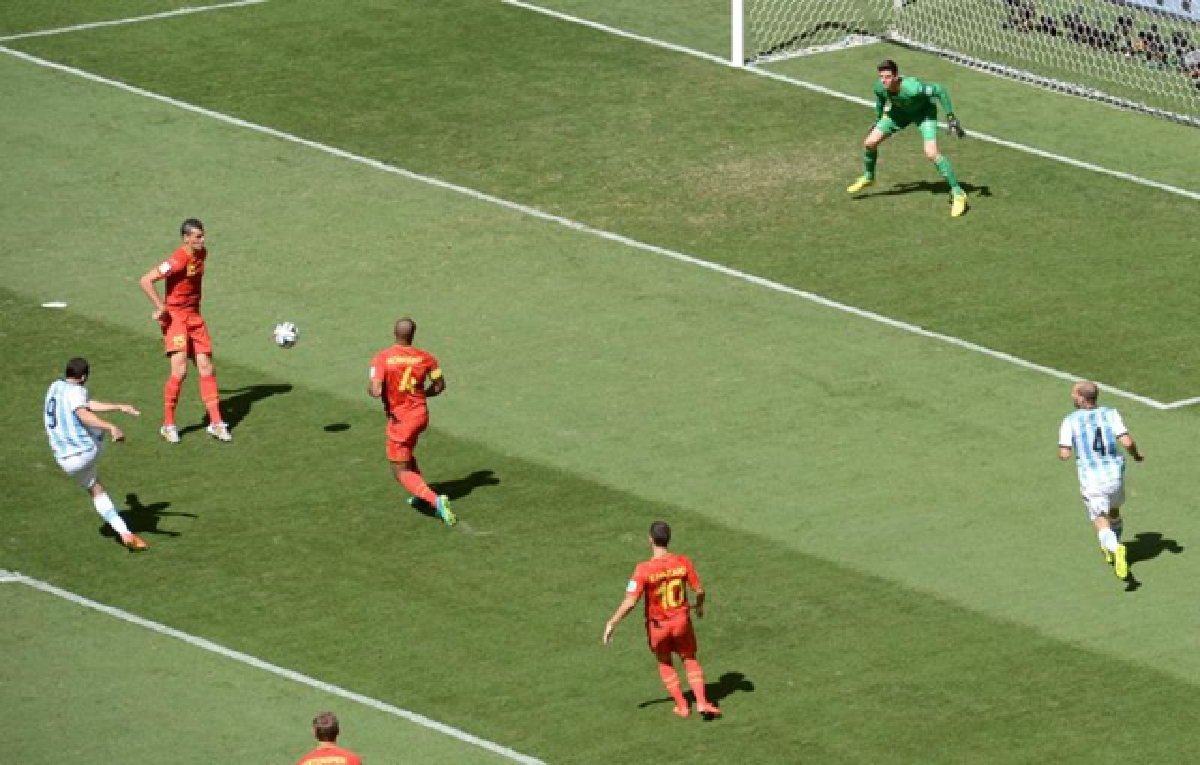 Krul saves Netherlands as Costa Rica downed, Argentina sinks Belgium