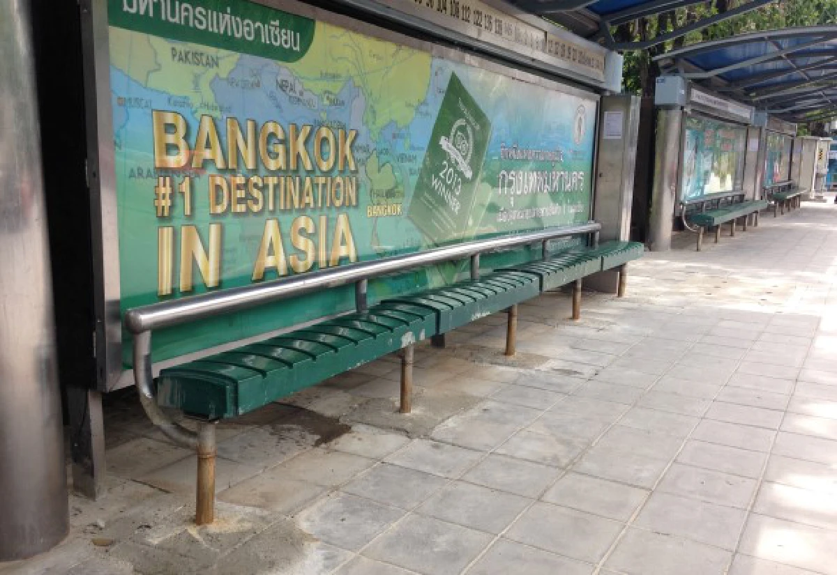 ชาวบ้านปลื้มป้ายรถเมล์จตุจักรสูงปกติแล้ว