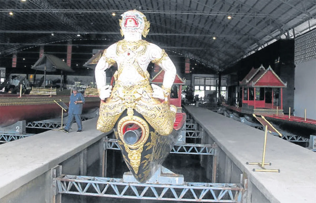 เรือพระราชพิธี มีที่นี่ที่เดียวในโลก