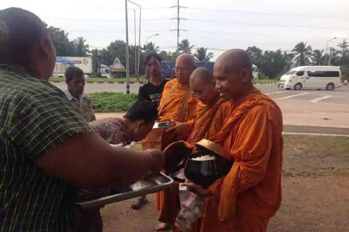 Lung Kamnan to Phra Suthep