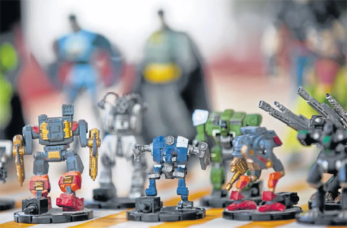 ไปเยี่ยม (ห้อง) หุ่นแสนรัก โลกการ์ตูนของชยพล บุนนาค