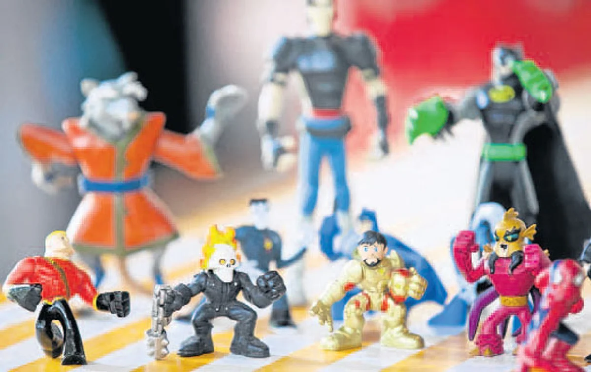 ไปเยี่ยม (ห้อง) หุ่นแสนรัก โลกการ์ตูนของชยพล บุนนาค