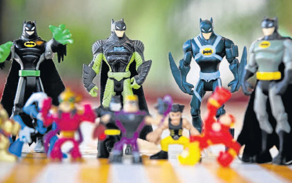 ไปเยี่ยม (ห้อง) หุ่นแสนรัก โลกการ์ตูนของชยพล บุนนาค