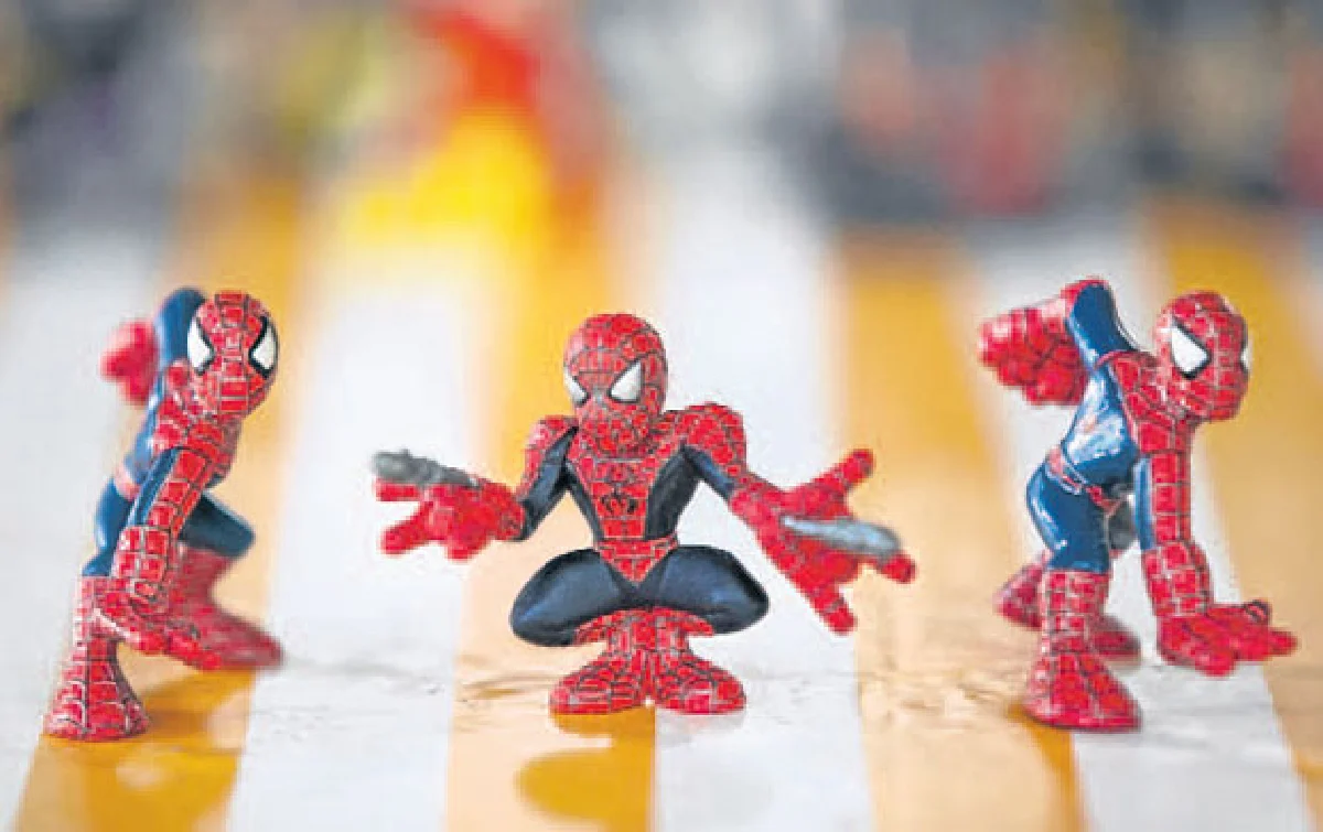 ไปเยี่ยม (ห้อง) หุ่นแสนรัก โลกการ์ตูนของชยพล บุนนาค