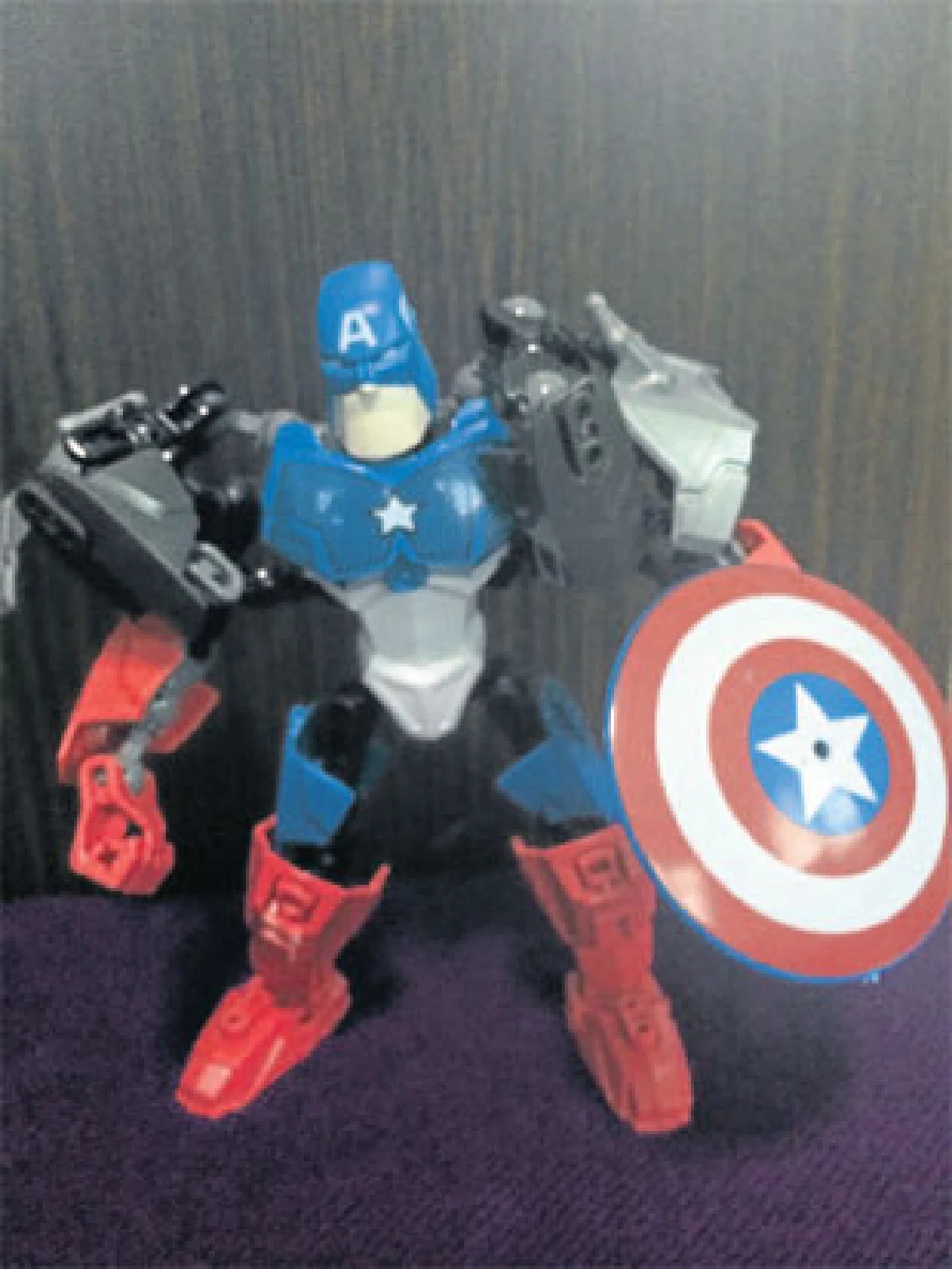 ไปเยี่ยม (ห้อง) หุ่นแสนรัก โลกการ์ตูนของชยพล บุนนาค