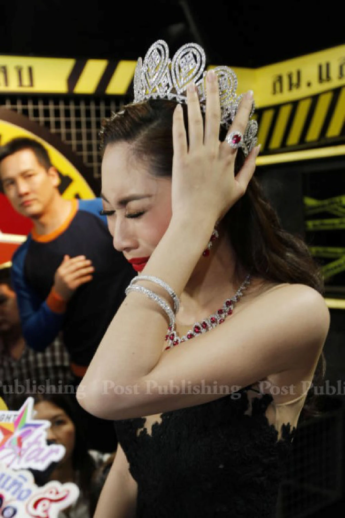 น้ำเพชรแถลงทั้งน้ำตาชี้ถูกปลดไม่ยุติธรรม