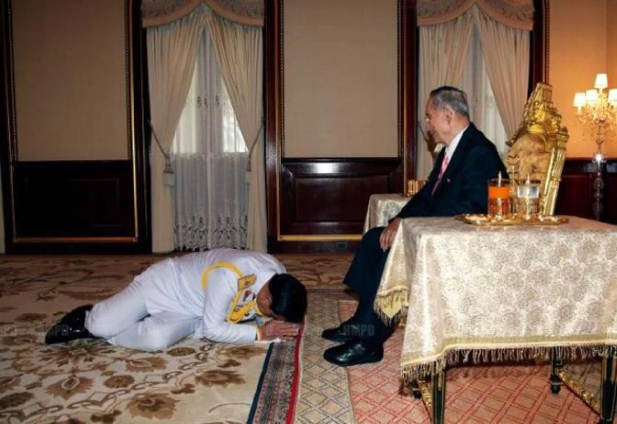 ในหลวงพระราชทานรธน.ฉบับชั่วคราว