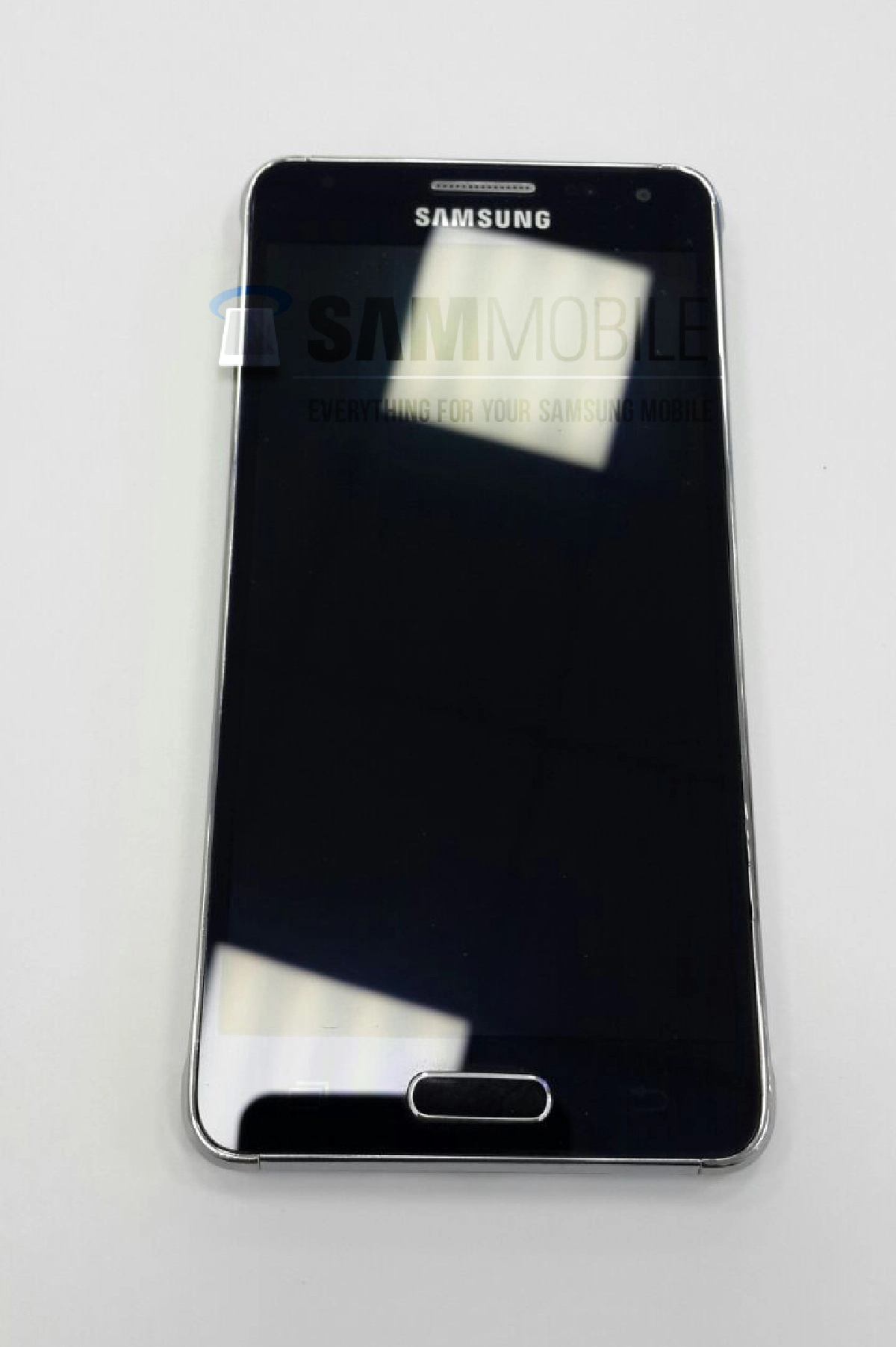 หลุดภาพซัมซุงรุ่นใหม่ Galaxy Alpha