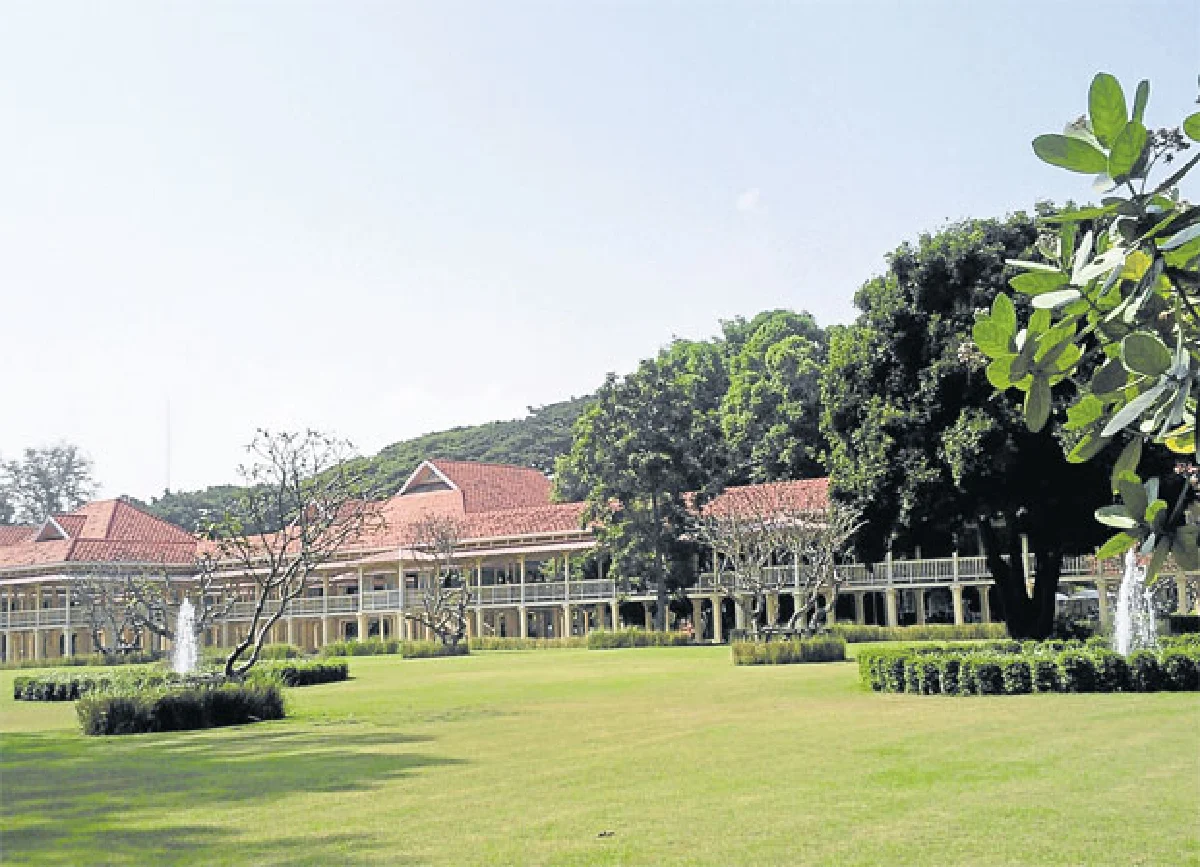 เลาะเลี้ยวเที่ยววัง