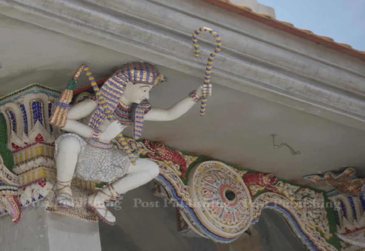 สุดทึ่ง!งานศิลป์พิสดารที่"วัดปริวาสราชสงคราม"