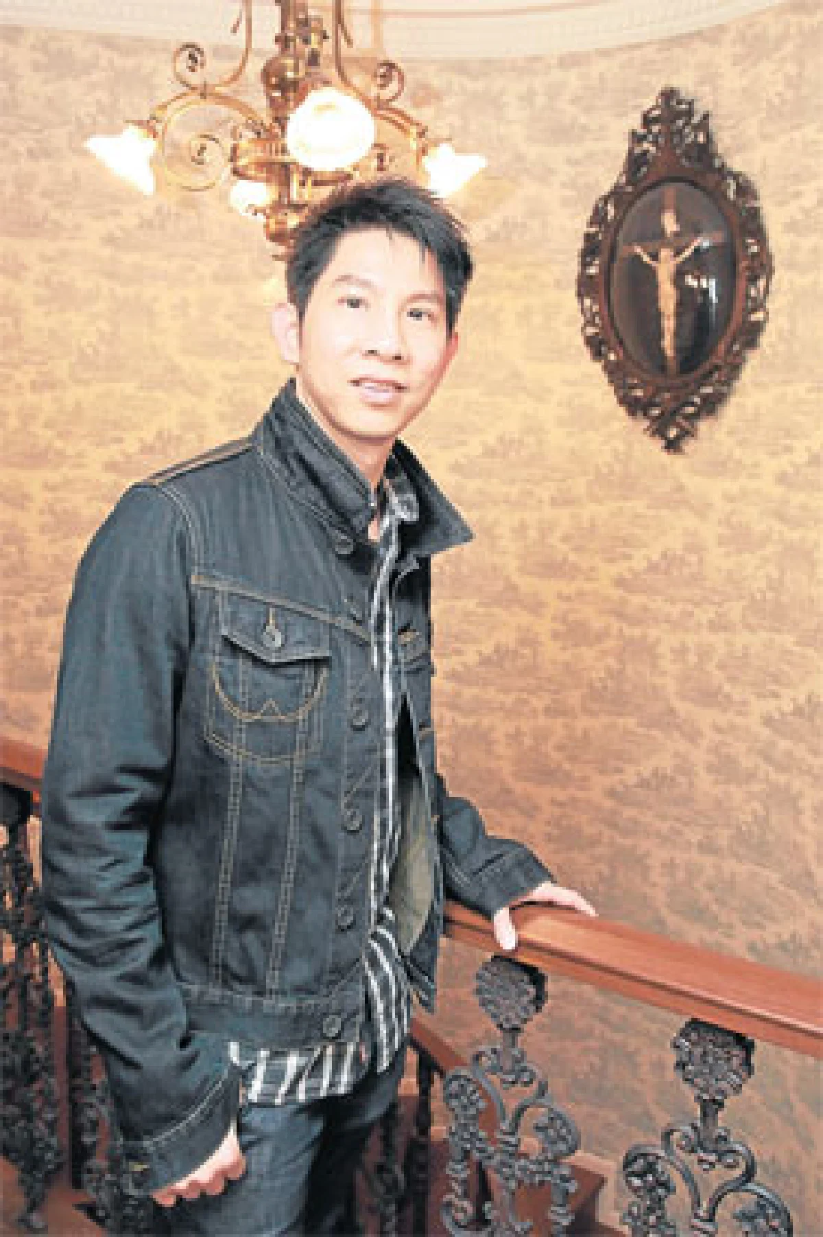 ของบูชาคาทอลิก...ของสะสมทรงคุณค่าจิตใจ ของ วิทยา สินทราพรรณทร