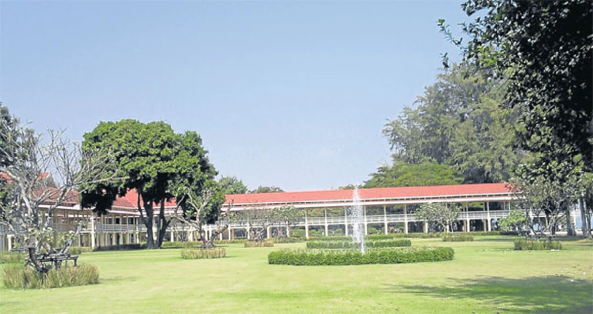 เลาะเลี้ยวเที่ยววัง