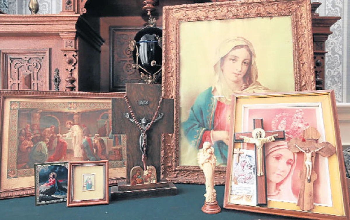 ของบูชาคาทอลิก...ของสะสมทรงคุณค่าจิตใจ ของ วิทยา สินทราพรรณทร