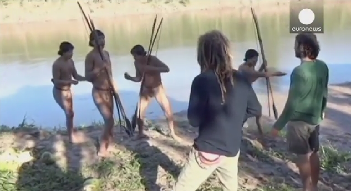 Jungle tribe makes contact with outside world in Brazil