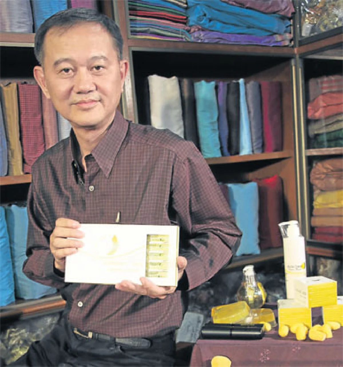 เรือนไหม-ใบหม่อน หัตถอุตสาหกรรมรักษ์โลก