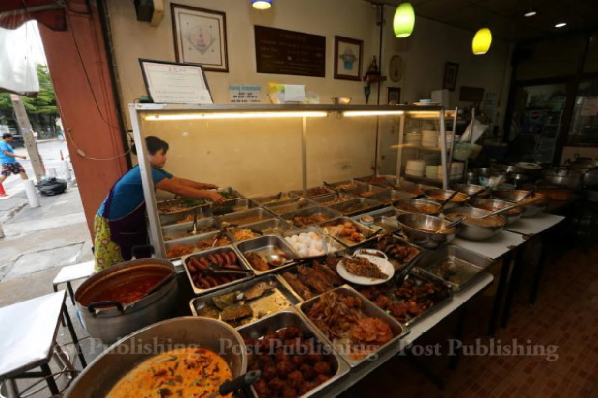 คสช.ชวนชิม-พณ.กดไลค์"นายอู๋"ข้าวแกง