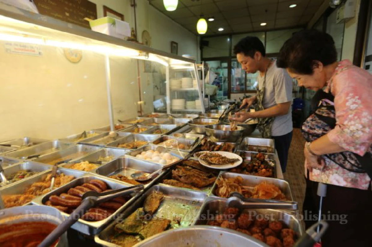 คสช.ชวนชิม-พณ.กดไลค์"นายอู๋"ข้าวแกง