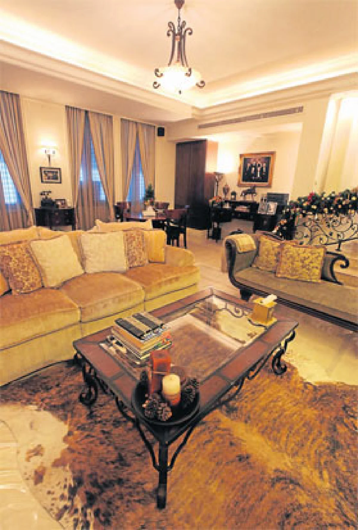 ภูวดี คุนผลิน ‘ชายคาแห่งความผูกพัน’