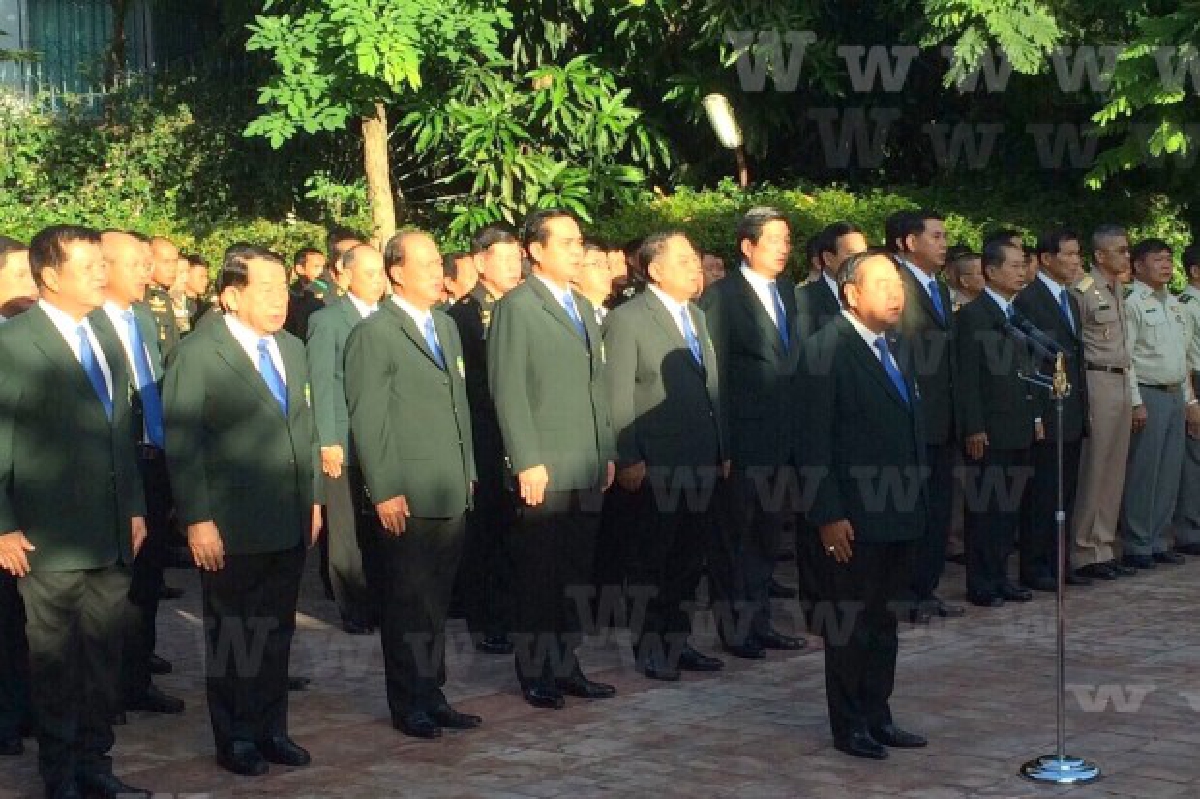 ประวิตรนำถวายพระพร"ประยุทธ์-อุดมเดช-ศิริชัย"ร่วม ประวิตรนำถวายพระพร"ประยุทธ์-อุดมเดช-ศิริชัย"ร่วม