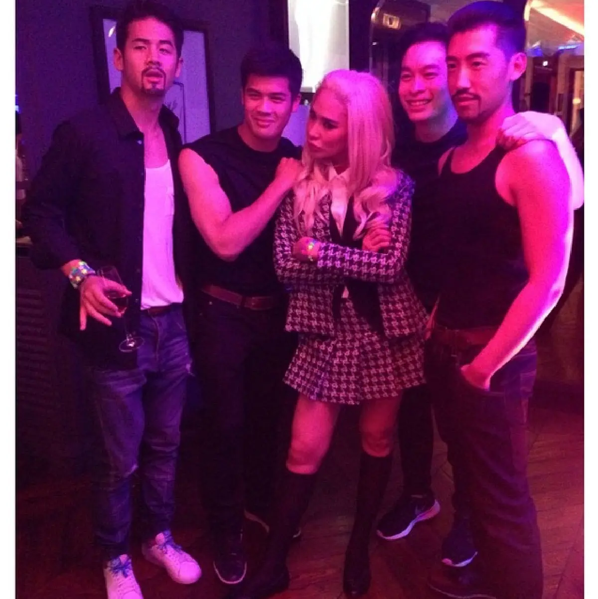 ชมพู่ อารยา เลอค่า!แต่งเป็น พี่ปุ๋ย ร่วมปาร์ตี้วันเกิด