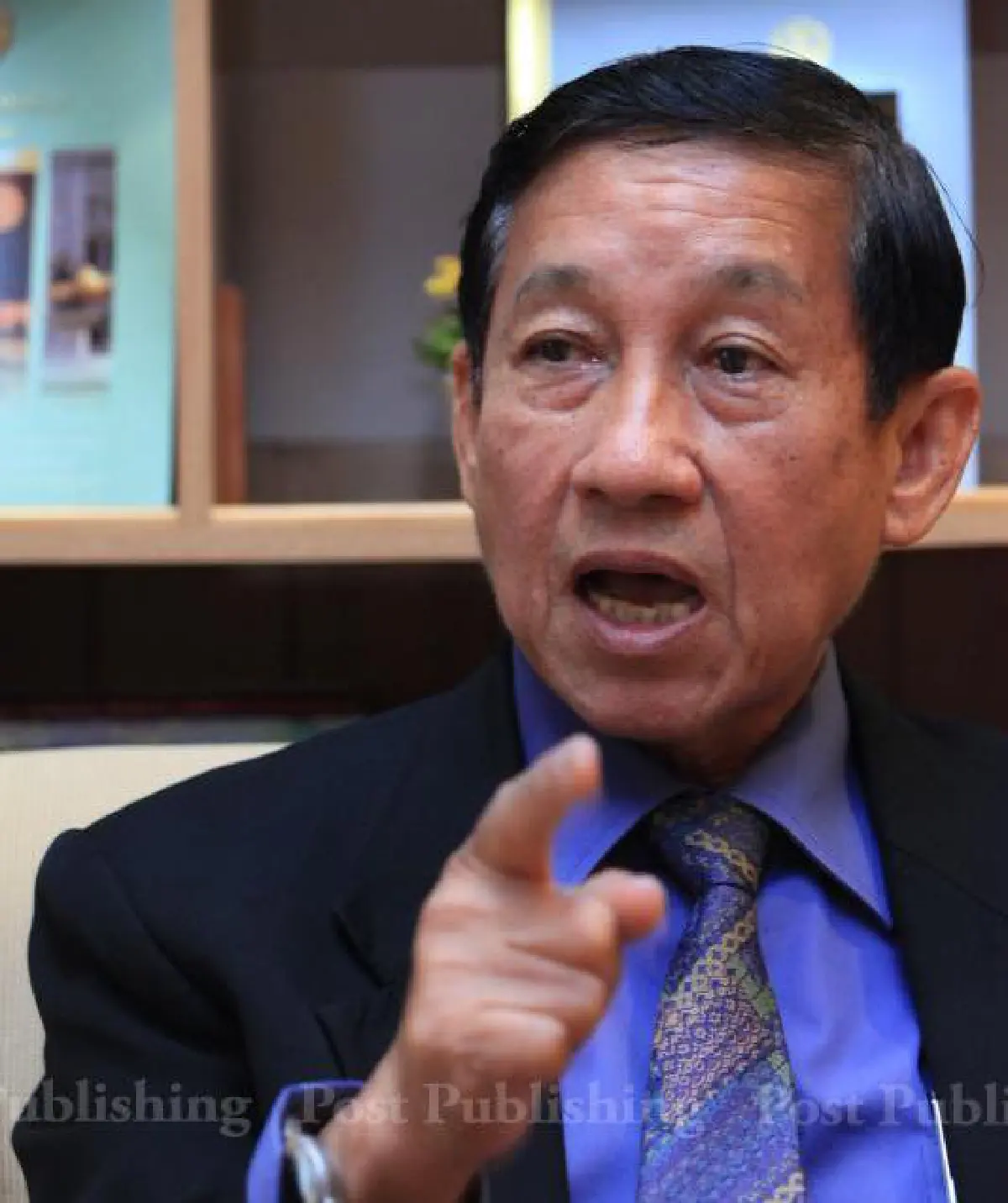 เลือกตั้งเร็วไม่ใช่คำตอบ