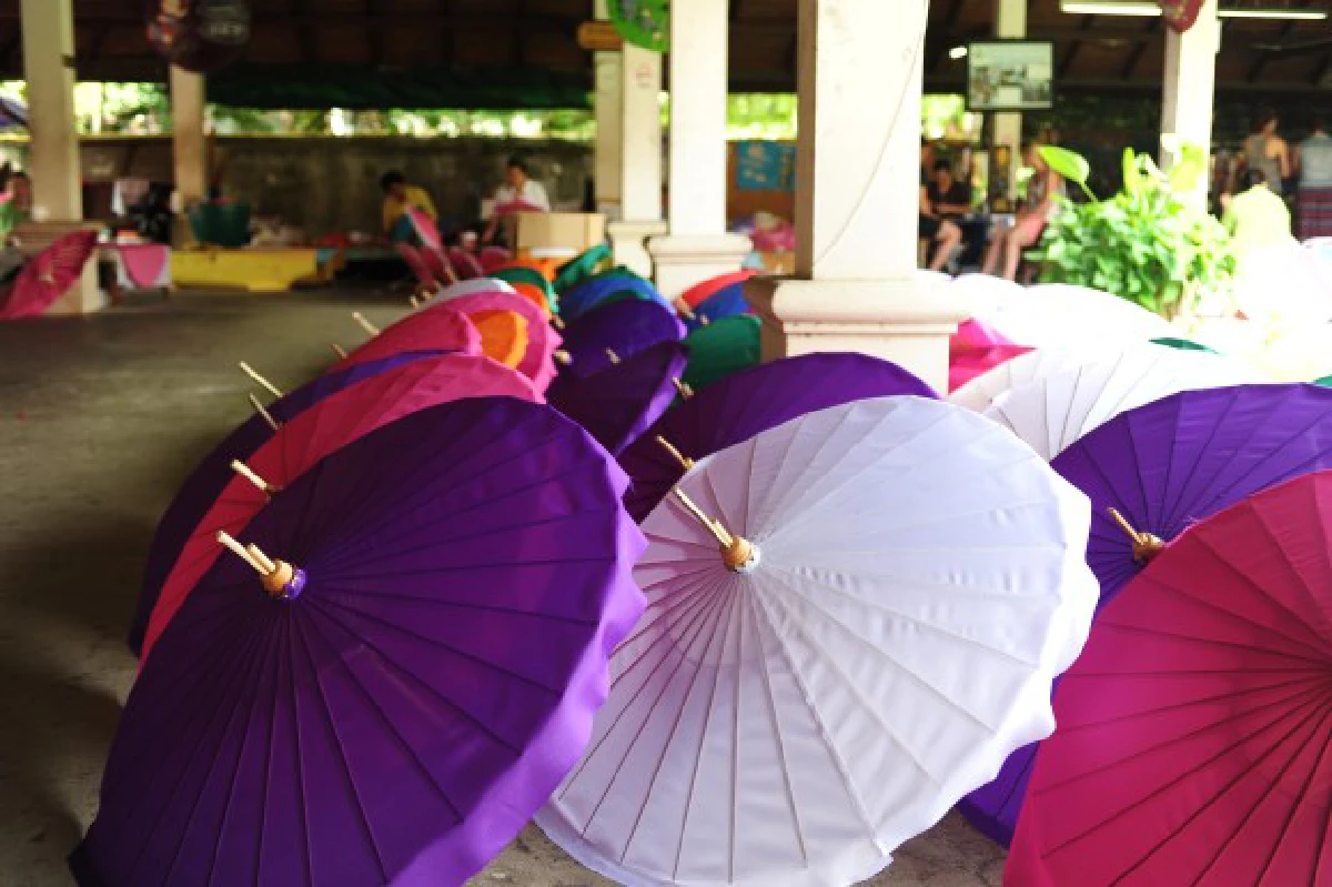 ปลุกตลาด ร่มบ่อสร้าง เชียงใหม่