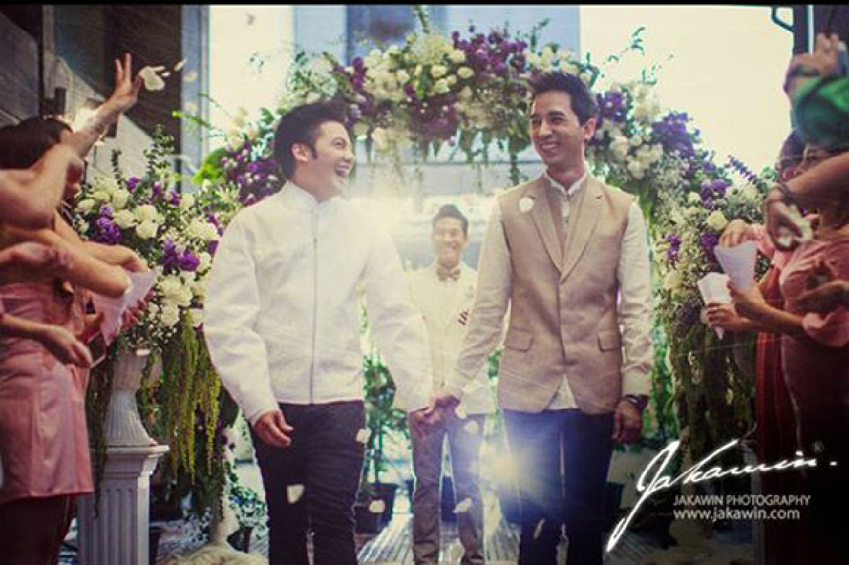 ฮือฮา!ดีเจเจ๊แหม่มควงแฟนหนุ่มวิวาห์ ฮือฮา!ดีเจเจ๊แหม่มควงแฟนหนุ่มวิวาห์