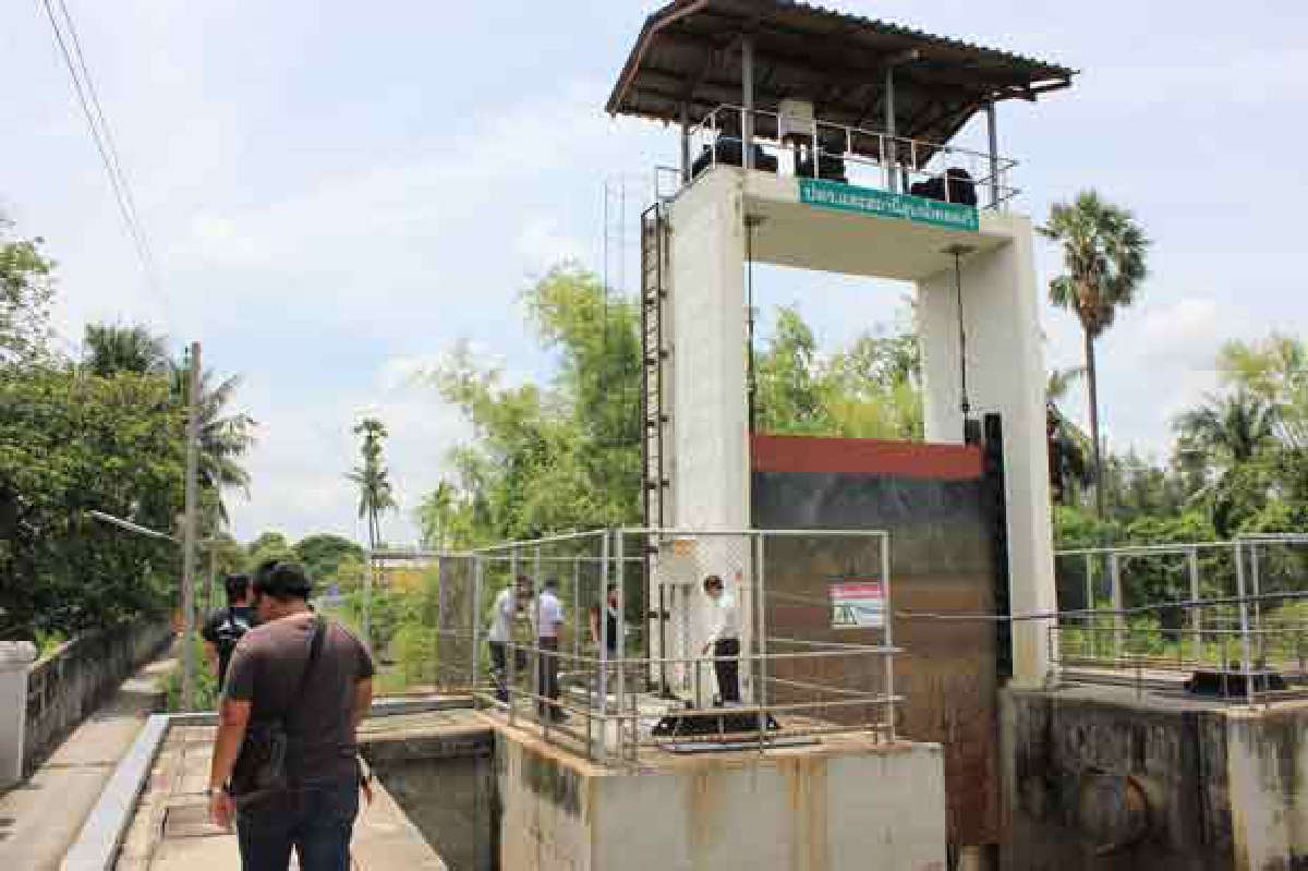 โจรขโมยสายไฟประตูระบายน้ำเกลี้ยง โจรขโมยสายไฟประตูระบายน้ำเกลี้ยง