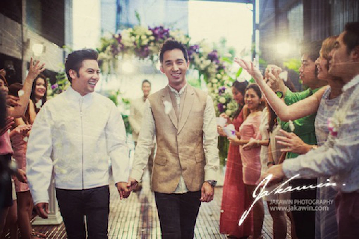 "ดีเจเจ๊แหม่ม"โต้แต่งงาน เผยแค่ภาพพรีเวดดิ้ง!