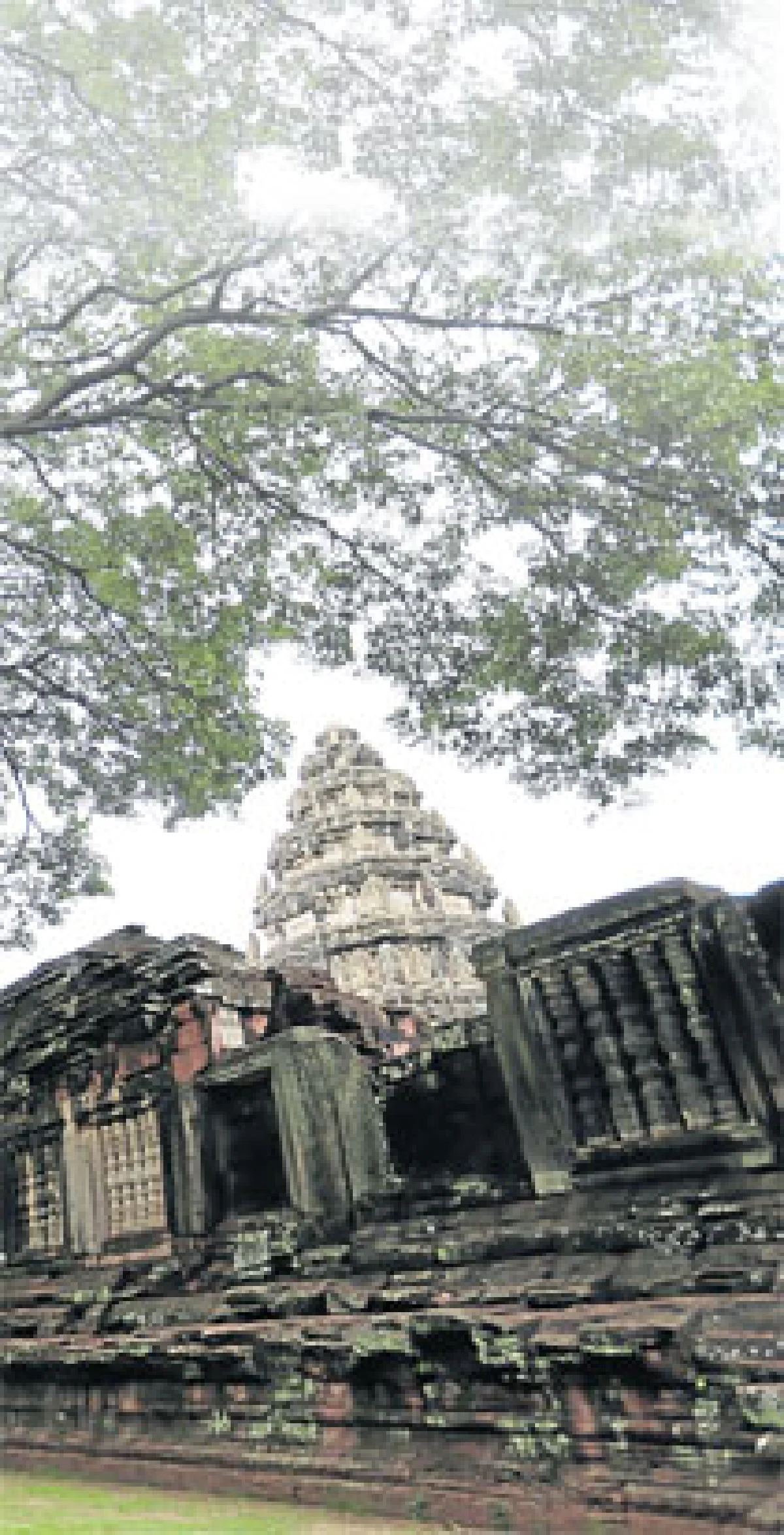 เส้นเรื่องไทยเขมร บนทางปราสาทหิน