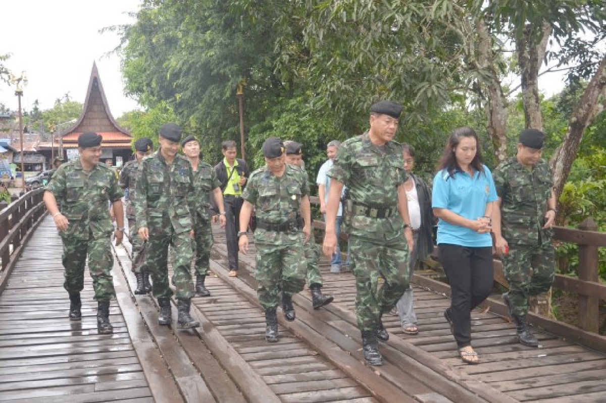 ทหารช่างเตรียมลุยซ่อมแซมสะพานมอญ ทหารช่างเตรียมลุยซ่อมแซมสะพานมอญ
