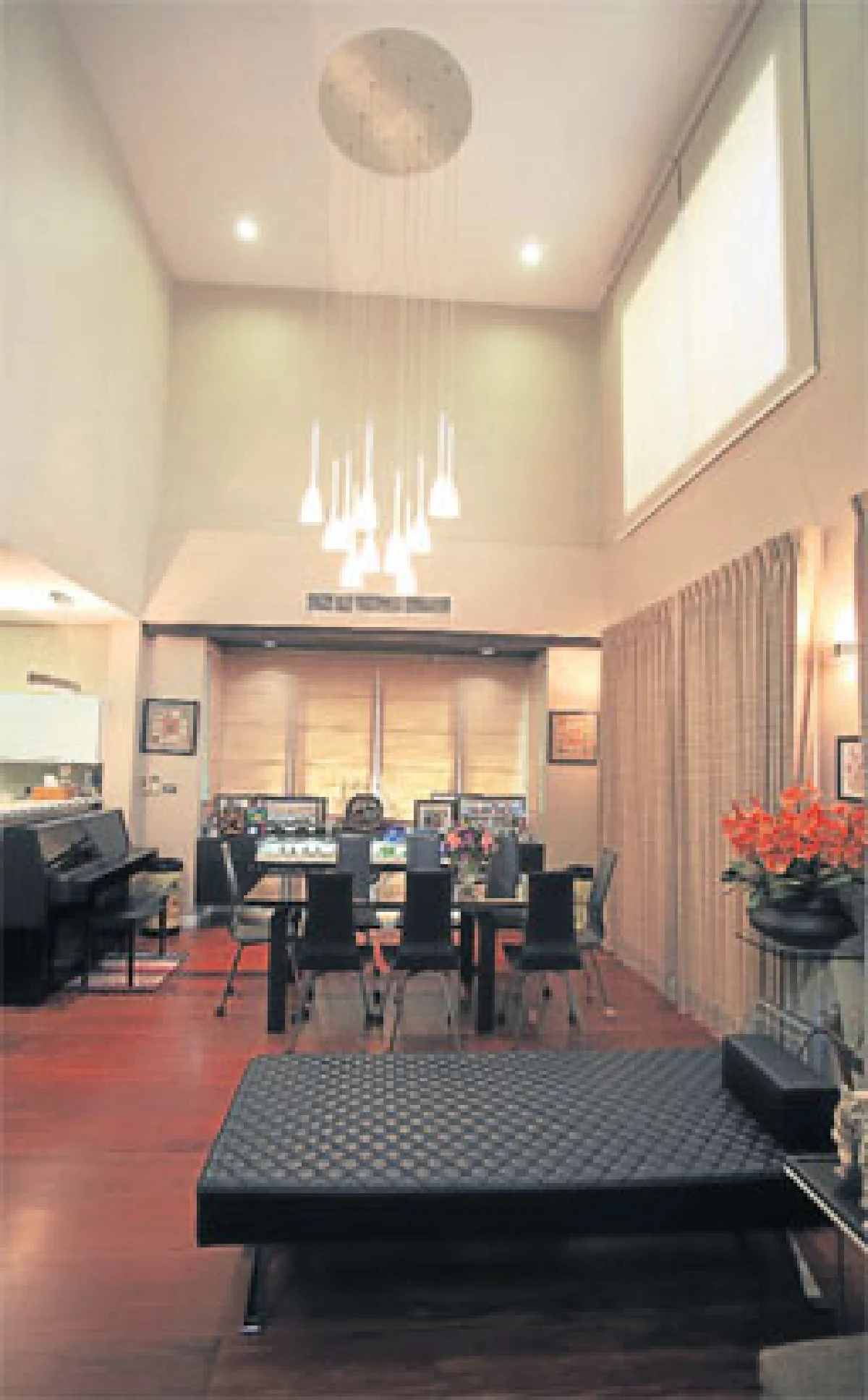 อยู่ด้วยกันในบ้านหลังนี้ ของ ‘ธนกร วีรชาติยานุกูล’