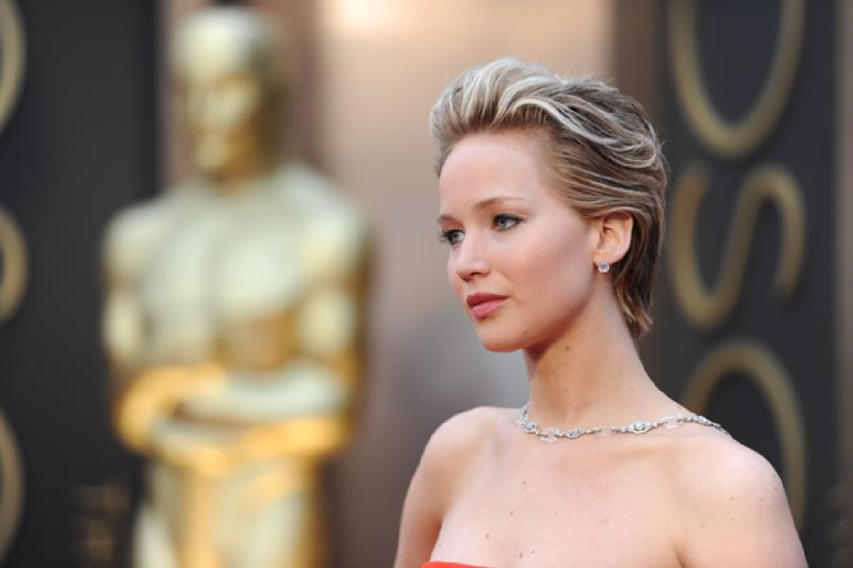 Hollywood nude photos spark worries over cloud data security
