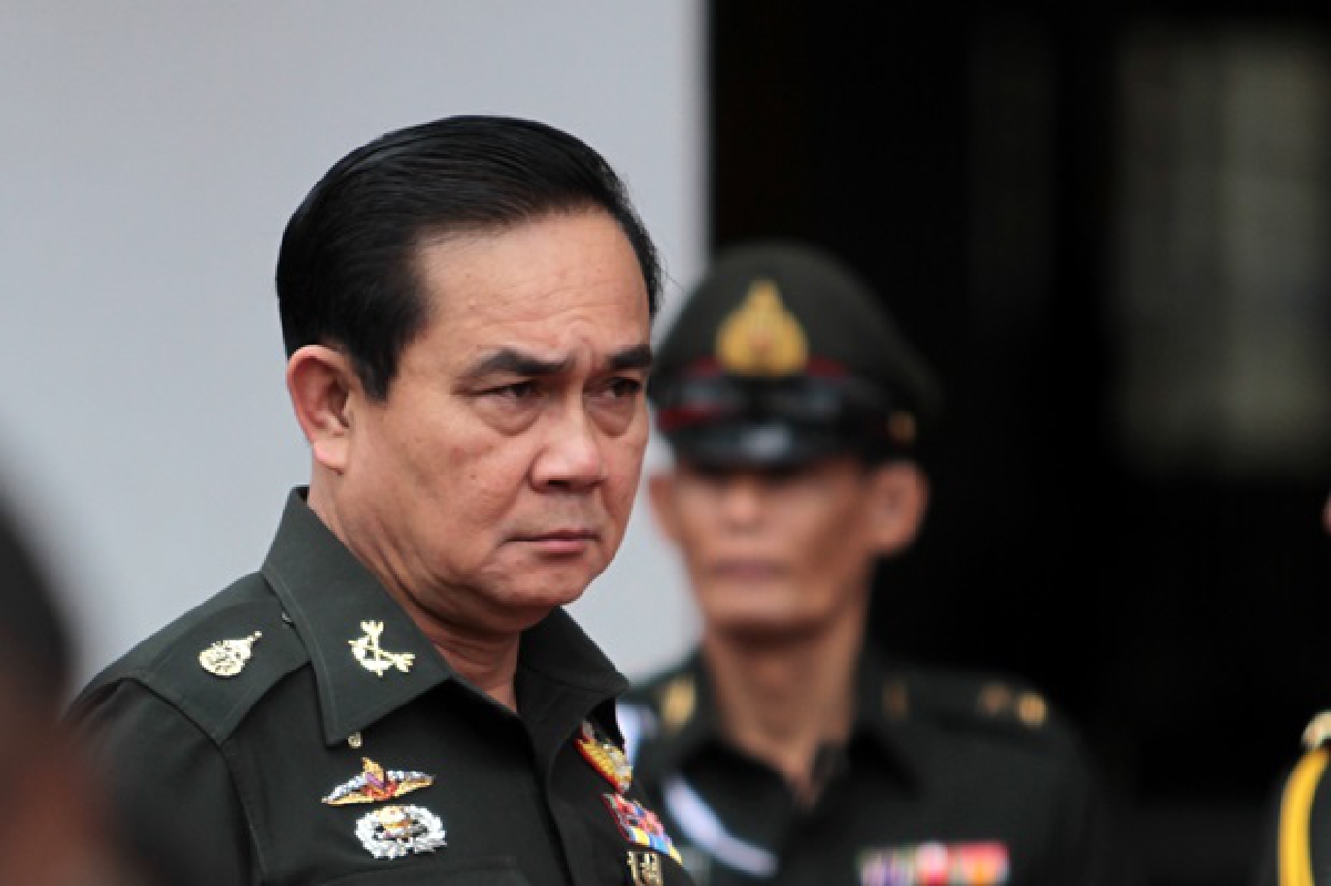 "ประยุทธ์"รับเตรียมพิจารณาลดกฎอัยการศึก "ประยุทธ์"รับเตรียมพิจารณาลดกฎอัยการศึก