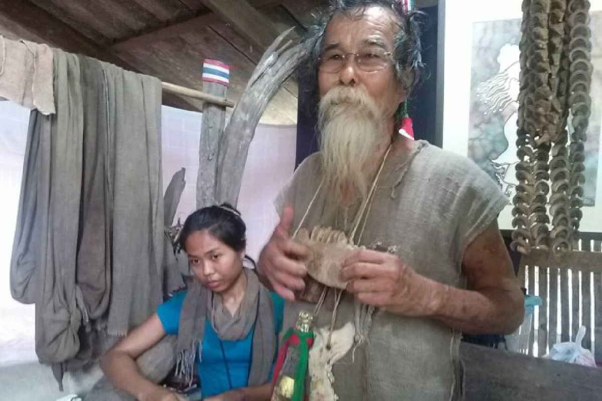 รักต่างวัยศิลปินวาดภาพวัย72แต่งสาว27 รักต่างวัยศิลปินวาดภาพวัย72แต่งสาว27