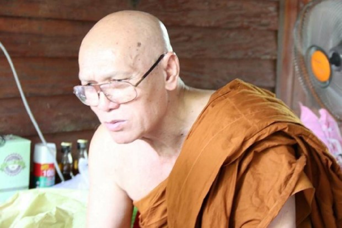 ลูกศิษย์เฝ้าโลงเข้ม ยันหลวงพ่อไม่เคยอวดอุตริ ลูกศิษย์เฝ้าโลงเข้ม ยันหลวงพ่อไม่เคยอวดอุตริ